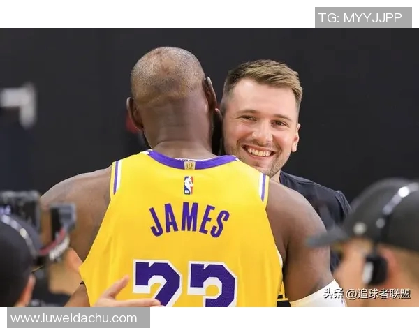 詹姆斯即将复出上赛季单核带队表现优异东契奇战绩略逊一筹