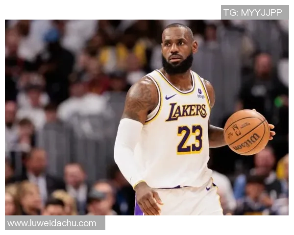 湖人队勒布朗·詹姆斯发展联盟训练积极，身体恢复良好即将重返合练